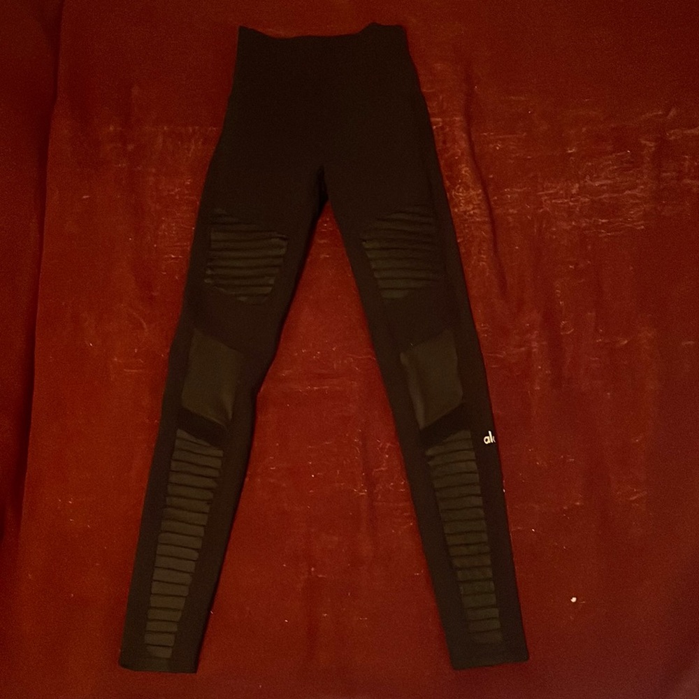 Legging Alo Yoga, size XS, black color, good condition